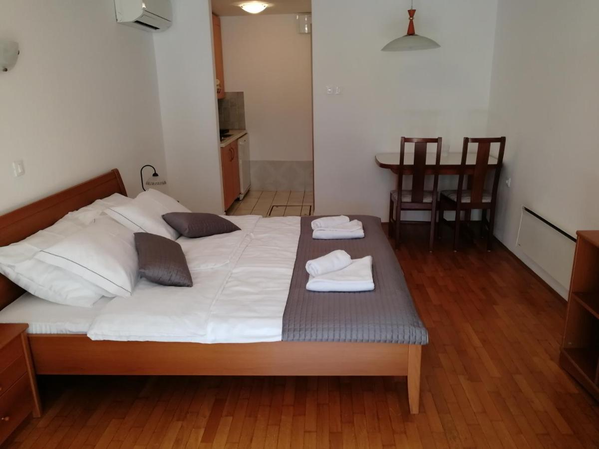 Apartmaji Z Fizine 포르토로즈 외부 사진
