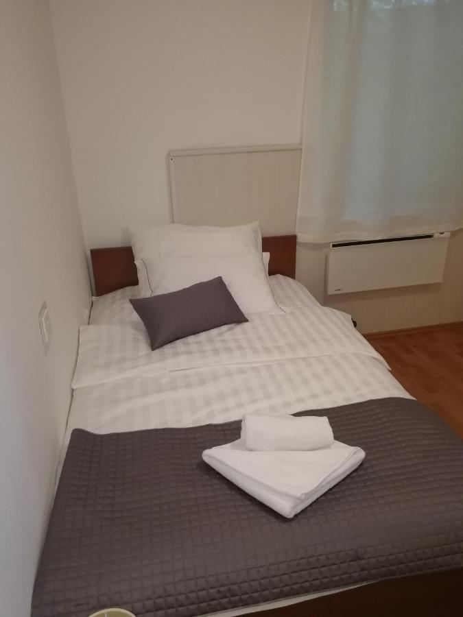 Apartmaji Z Fizine 포르토로즈 외부 사진